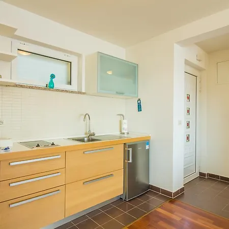 Apartman Dinka *